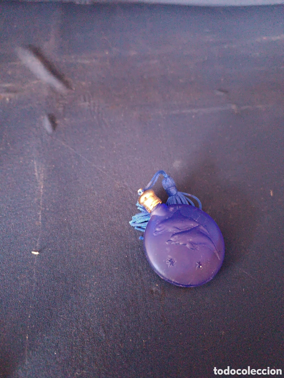 Miniaturas de perfumes antiguos: Botella azul de perfume - Foto 3