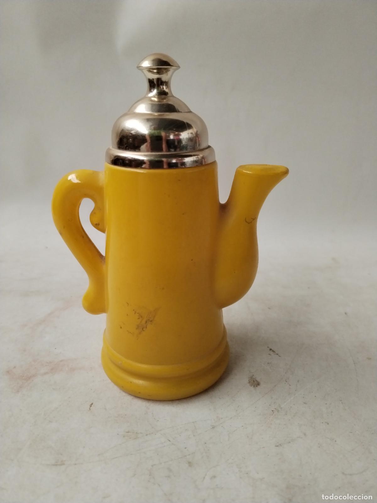 Miniaturas de perfumes antiguos: botella avon cafetera - Foto 4