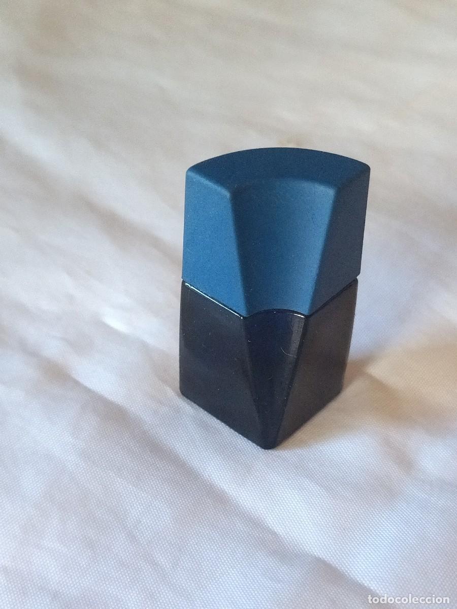 Miniaturas de perfumes antiguos: Versace Versus , 5 ml. vac&iacute;o - Foto 2
