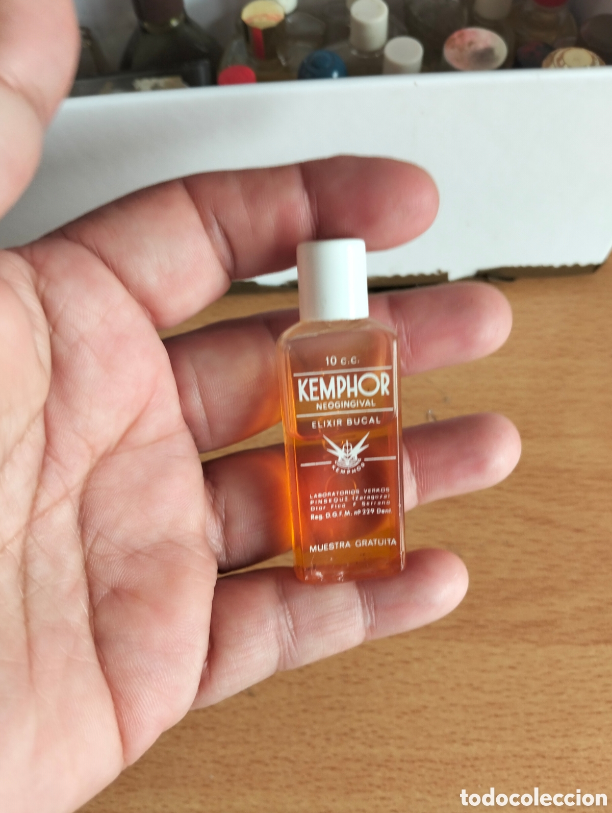 Miniaturas de perfumes antiguos: Kemphor elixir bucal muestra - Foto 3