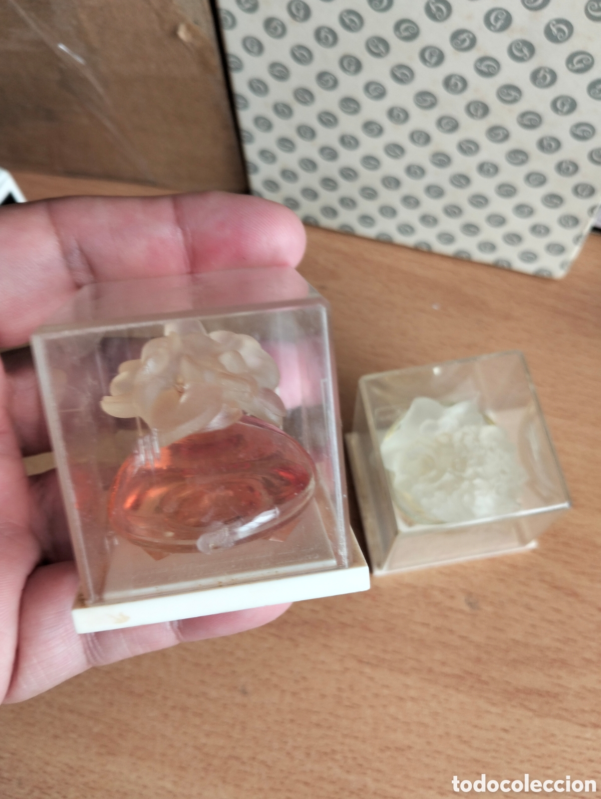 Miniaturas de perfumes antiguos: Lote pupa miniatura de perfume - Foto 4