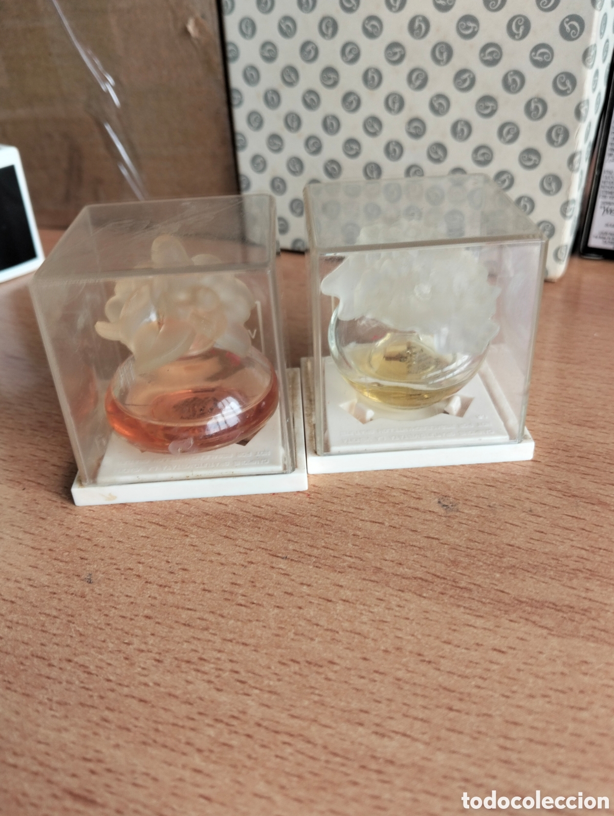 Miniaturas de perfumes antiguos: Lote pupa miniatura de perfume - Foto 1