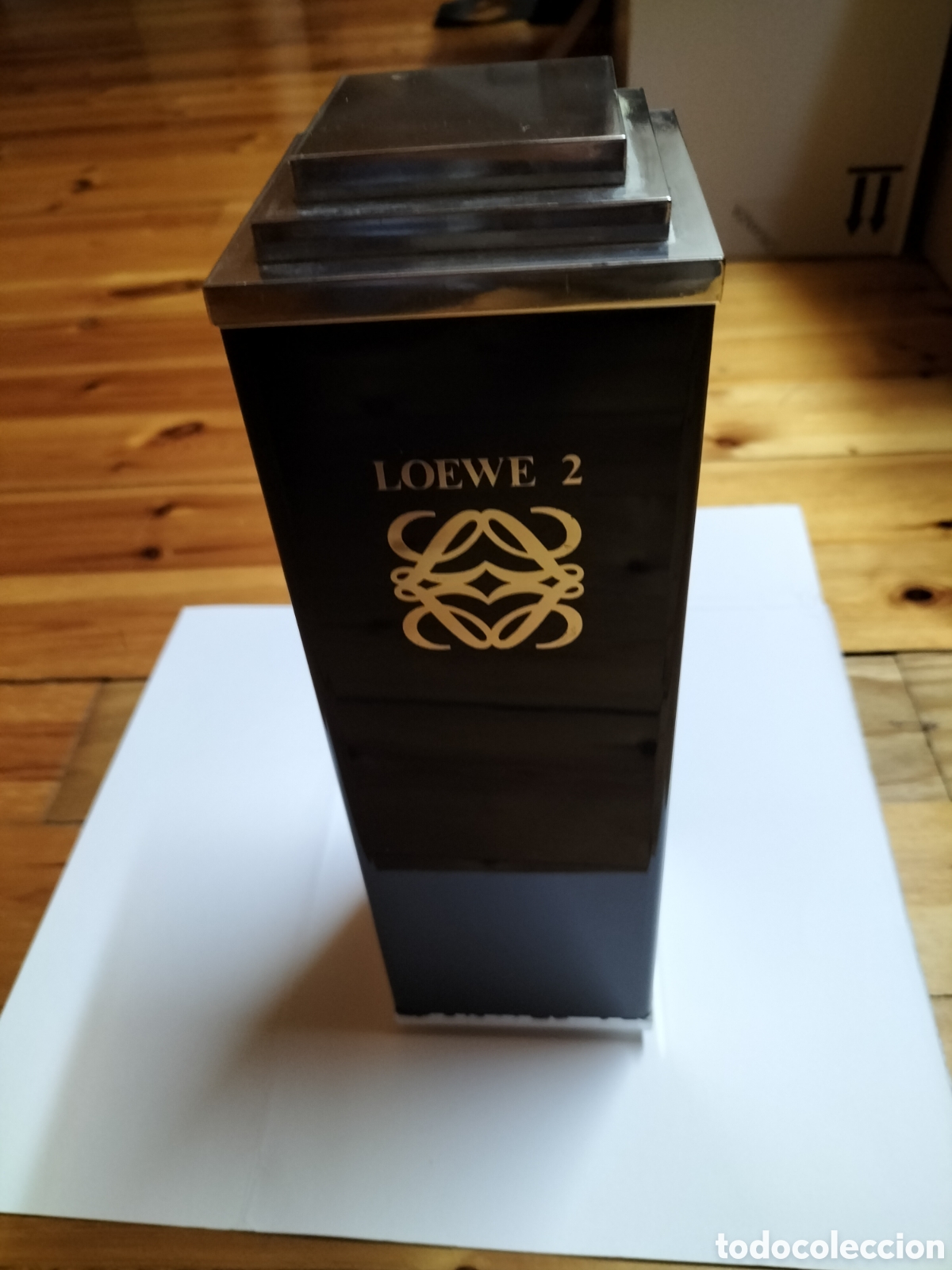 Miniaturas de perfumes antiguos: Loewe 2. Expositor de Perfume. Mide 30x9. - Foto 4