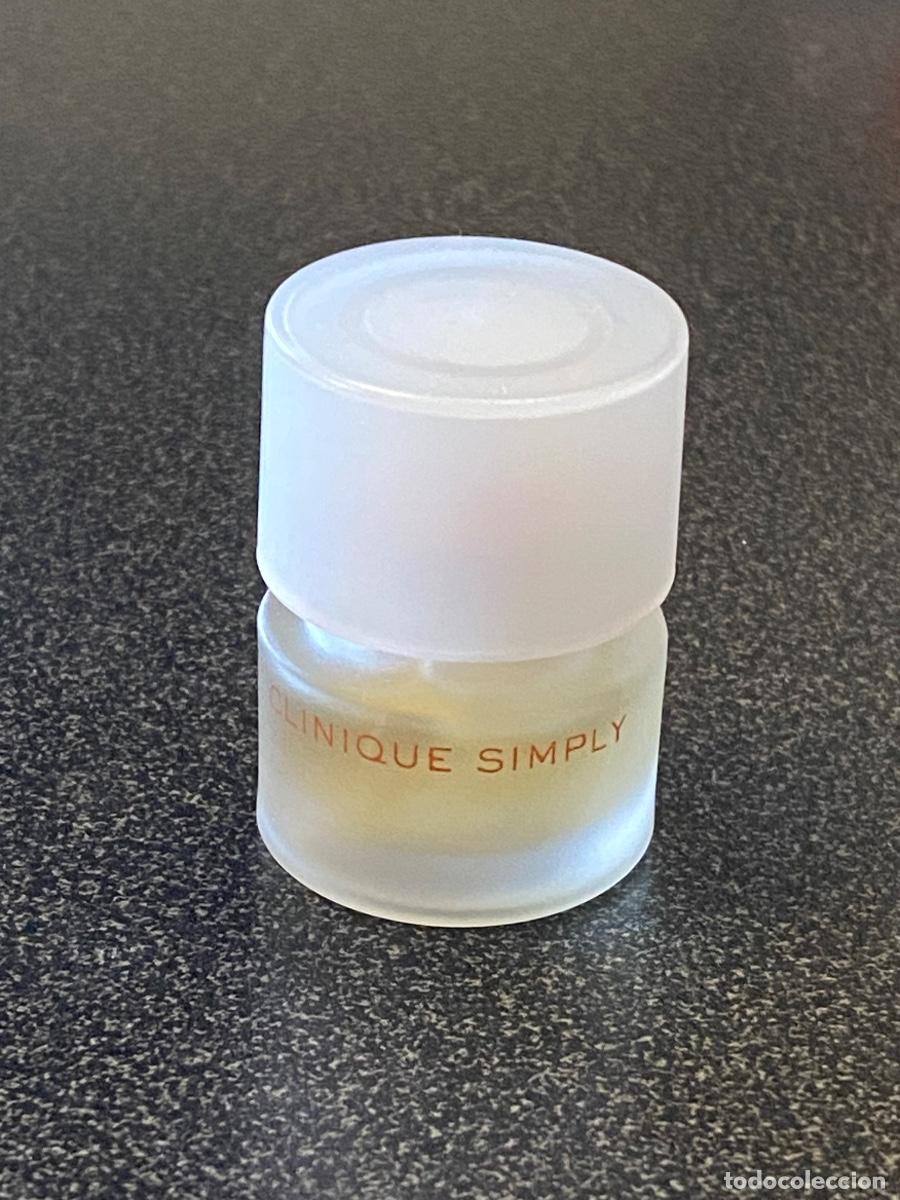 &Eacute;chantillons de parfums anciens: Perfume miniatura SIMPLY de CLINIQUE