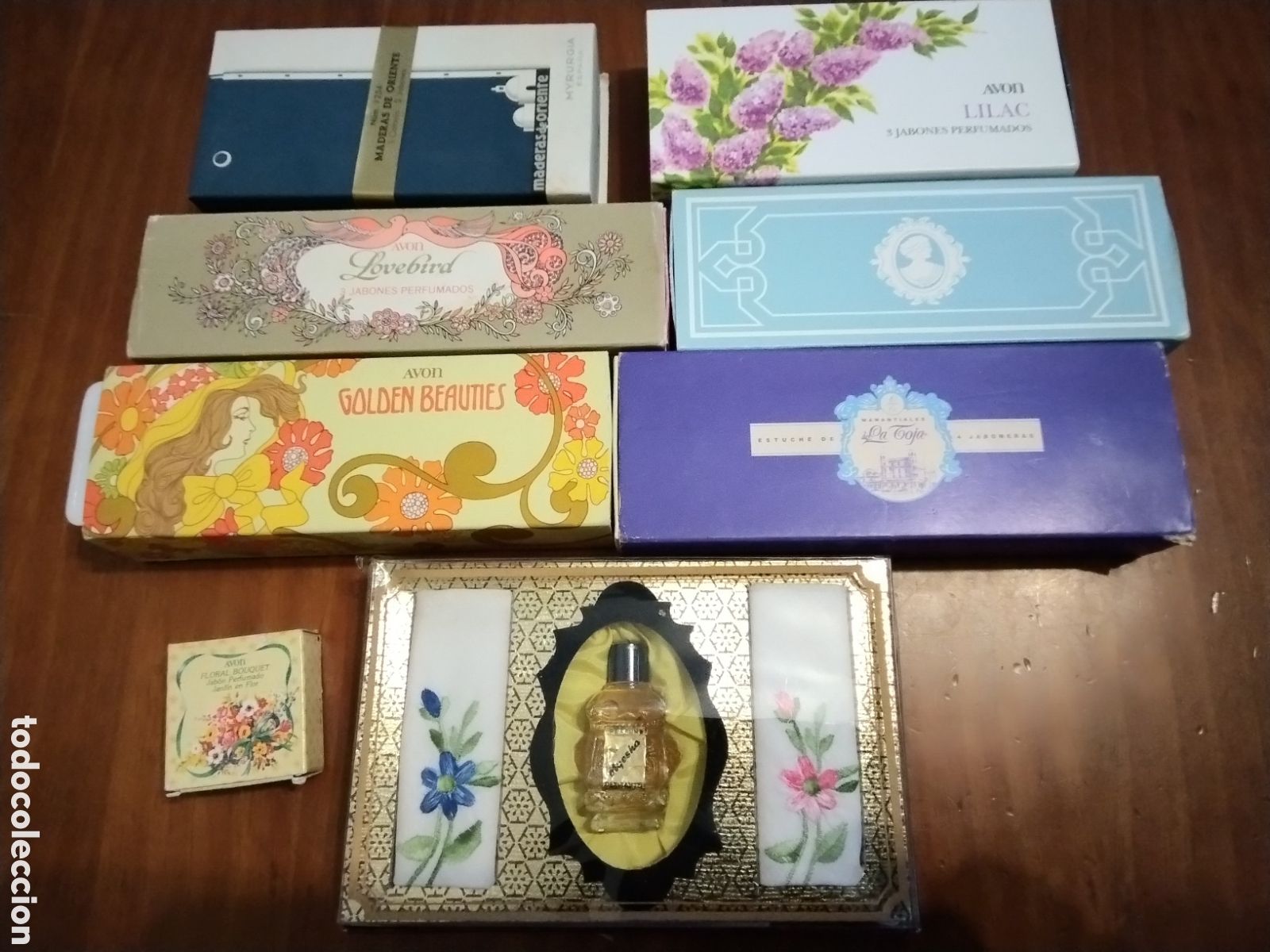 Miniaturas de perfumes antiguos: GRAN LOTE JABONES DE TOCADOR Y JUEGO COLONIA+PA&Ntilde;UELOS VINTAGE