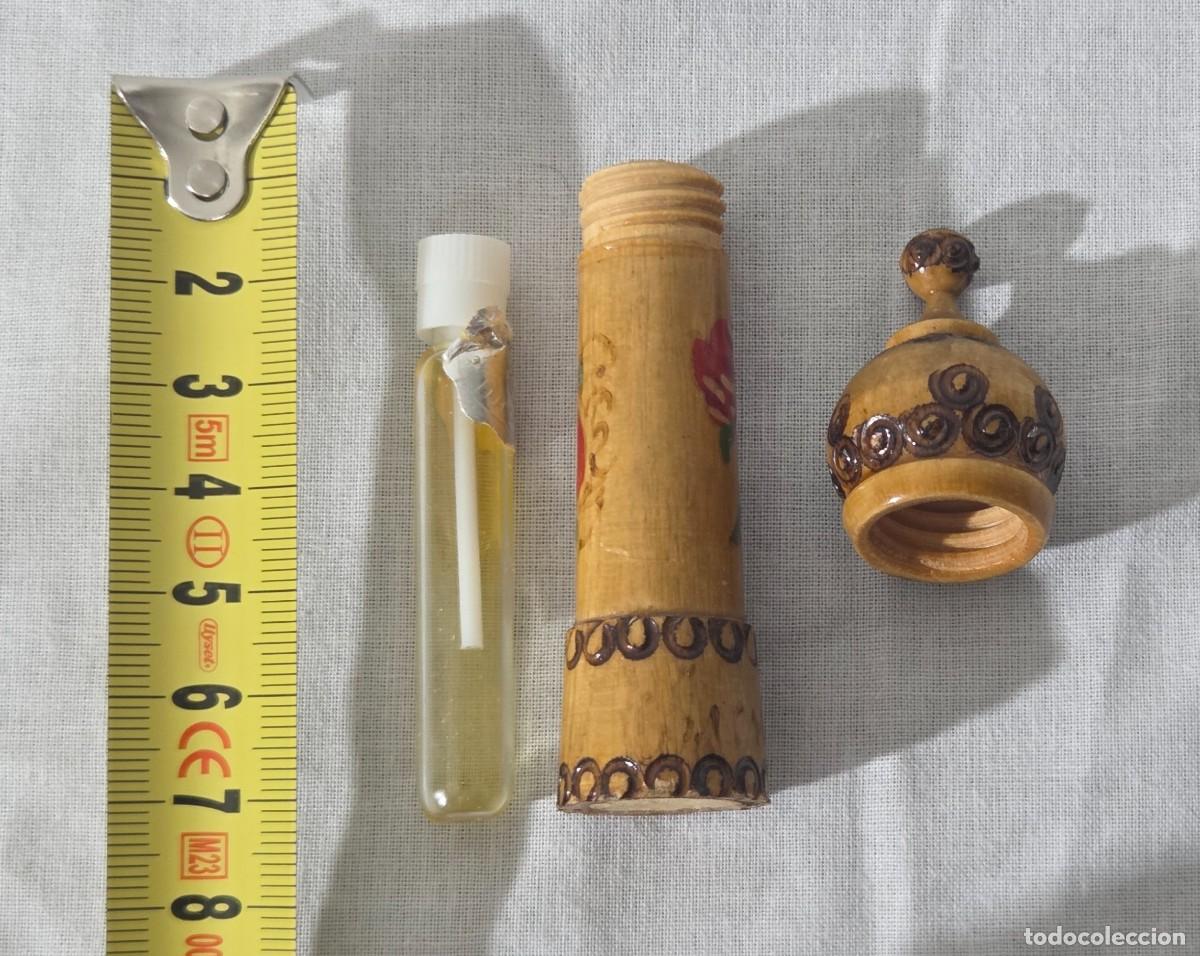 Miniaturas de perfumes antiguos: Bote de perfume con funda de madera - Foto 14