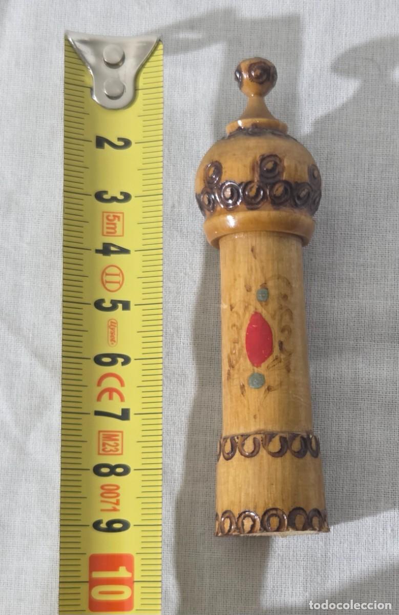 Miniaturas de perfumes antiguos: Bote de perfume con funda de madera - Foto 15