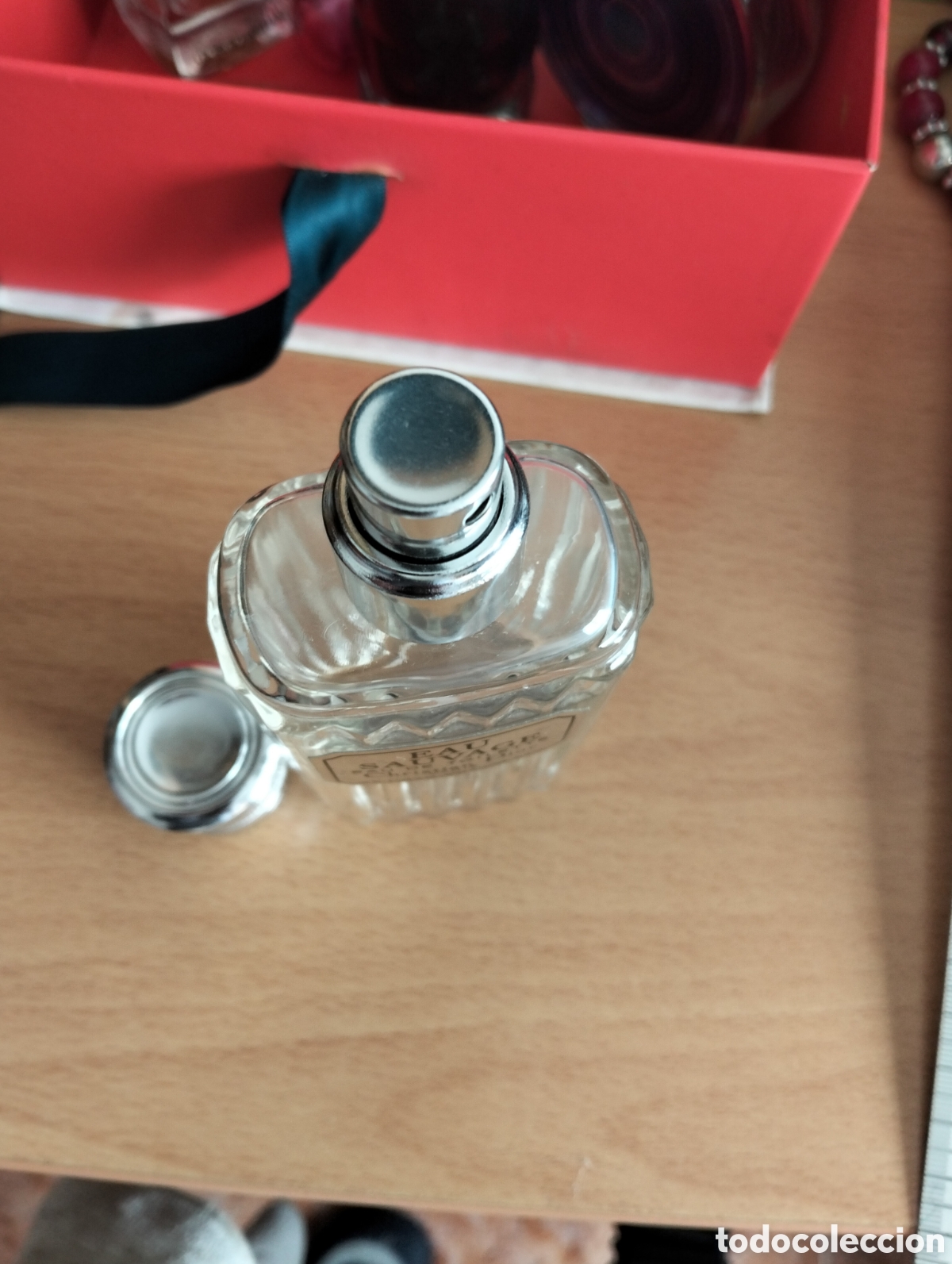 Miniaturas de perfumes antiguos: Frasco EAU sauvage 100 ml - Foto 2