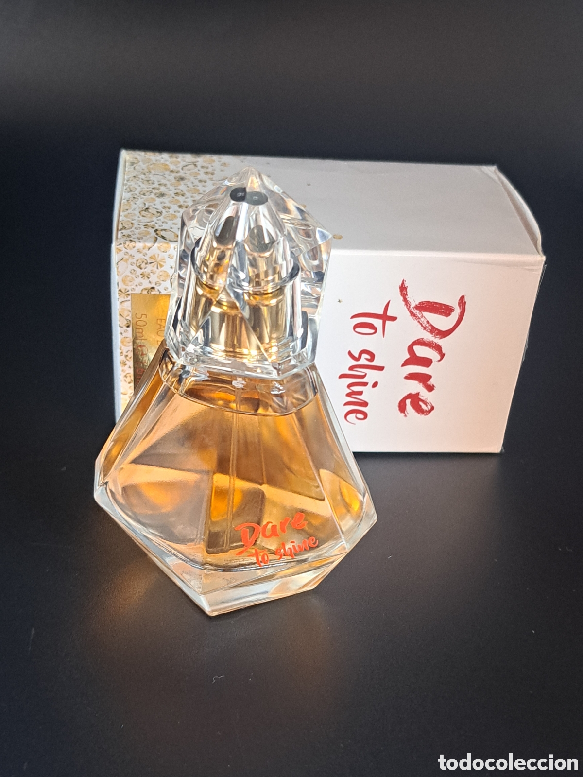 Miniaturas de perfumes antiguos: Dare To Shine&nbsp;de&nbsp;Oriflame&nbsp;es una fragancia de la familia olfativa Oriental Floral para Mujeres.&nbsp;