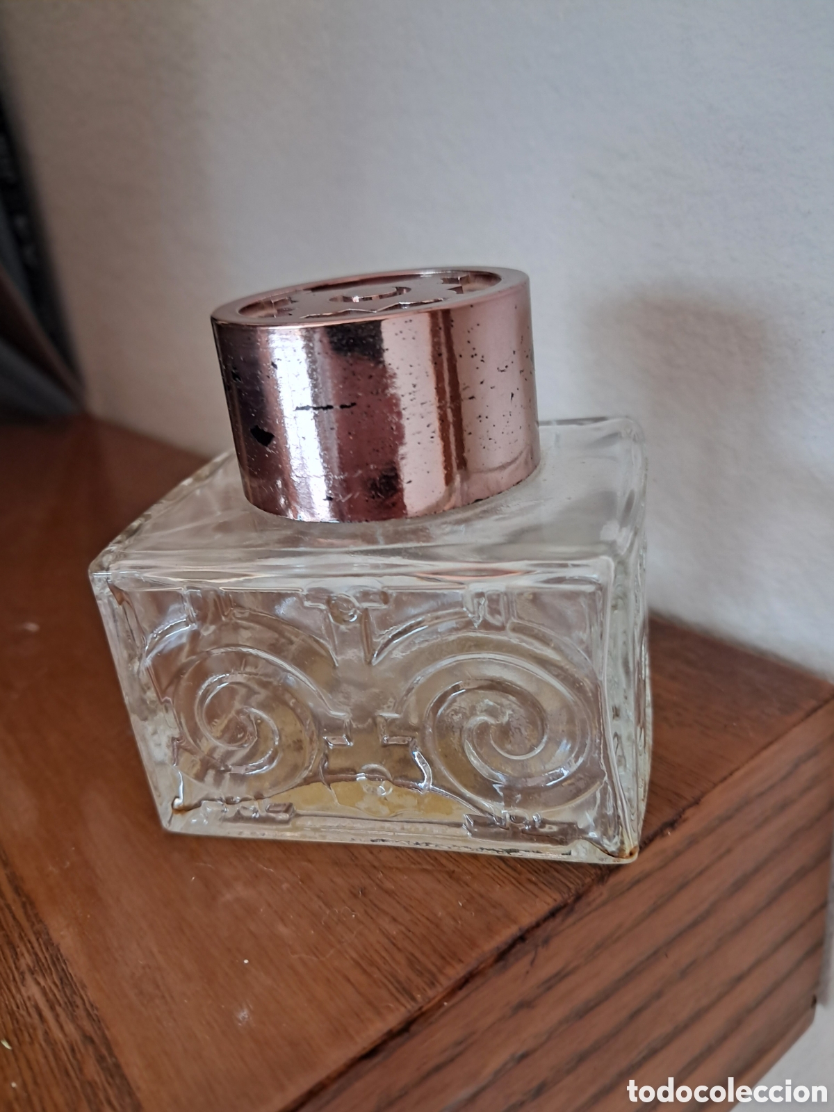 Miniaturas de perfumes antiguos: &nbsp;Avon Gentleman's Collection. 1970 miniatura