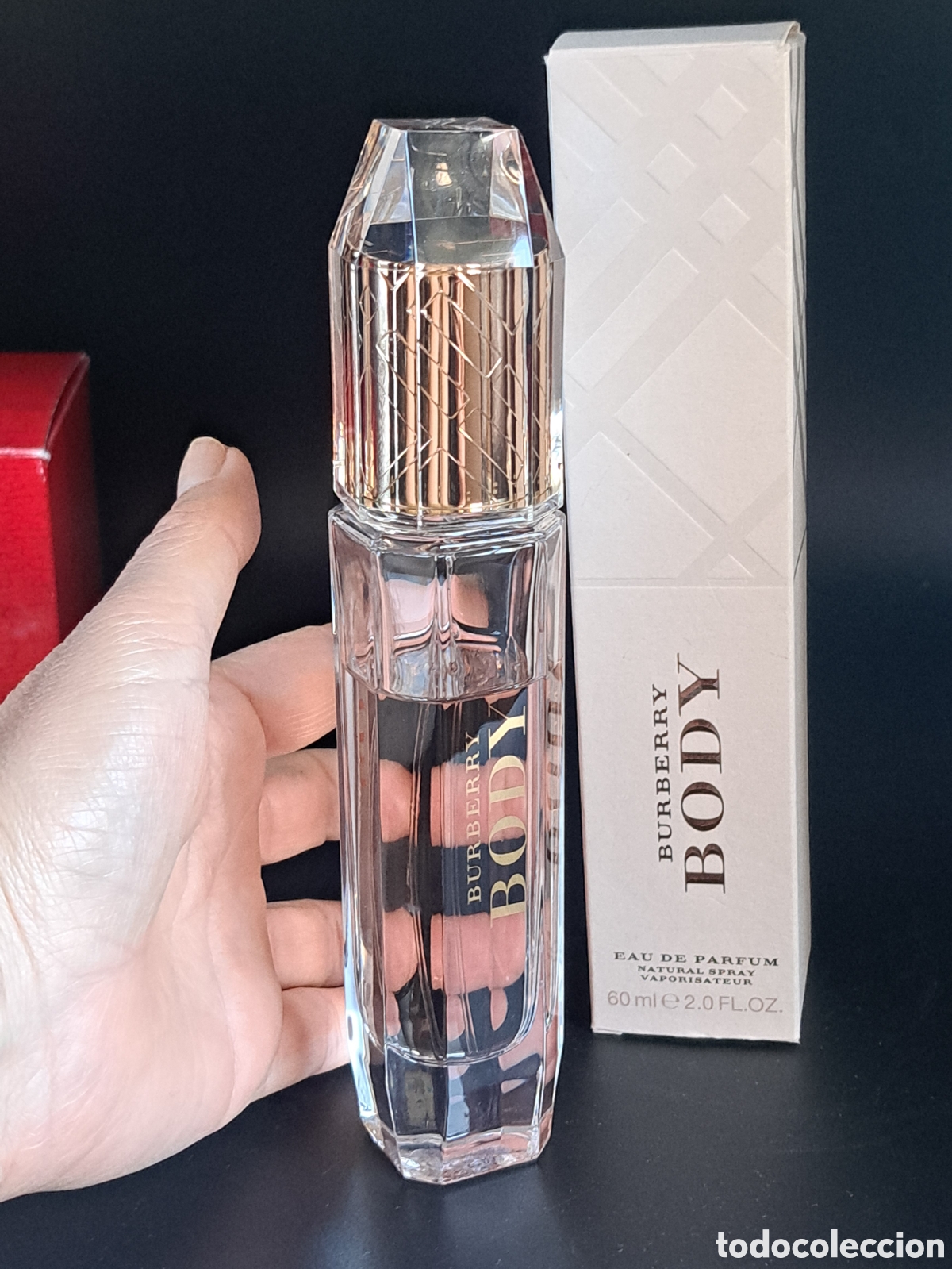 Miniaturas de perfumes antiguos: Body&nbsp;de&nbsp;Burberry&nbsp;es una fragancia de la familia olfativa Chipre Frutal para Mujeres.&nbsp;Body&nbsp;