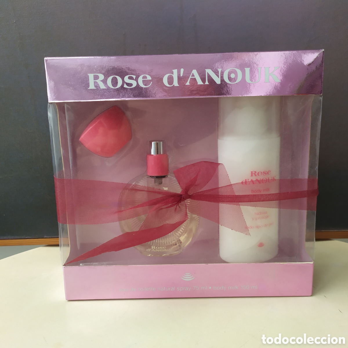 Miniaturas de perfumes antiguos: Set de regalo Rose d'Anouk de Puig del a&ntilde;o 2001 sin abrir, eau de toilette natural spray 75 mL y Bod