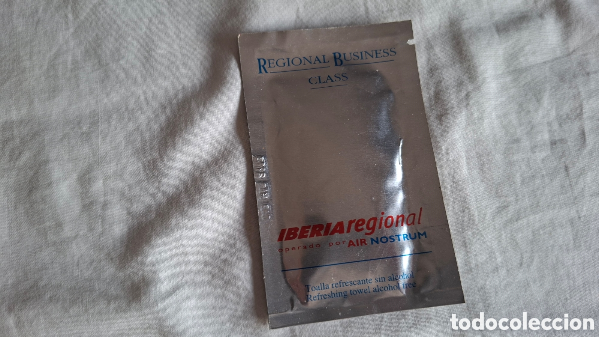Miniaturas de perfumes antiguos: Toallita IBERIA REGIONAL AIR NOSTRUM