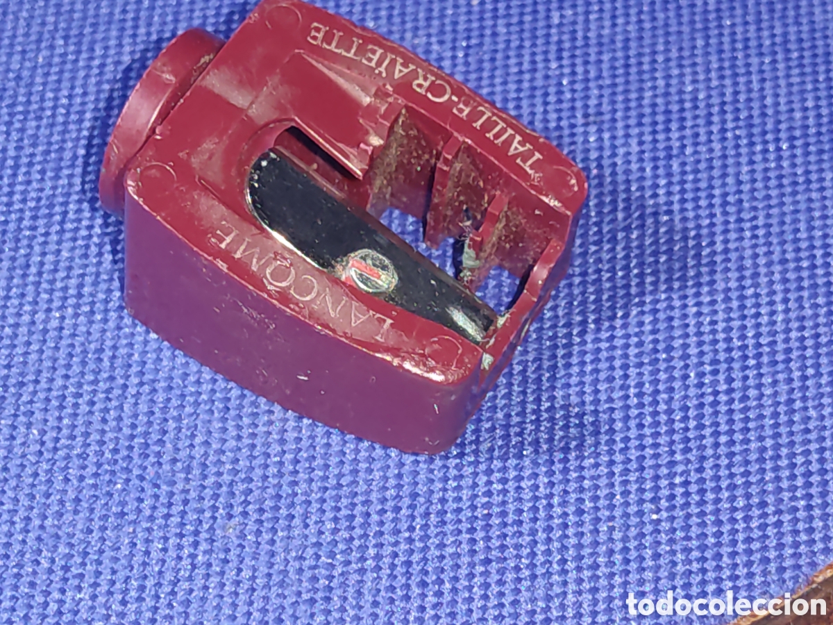 Miniaturas de perfumes antiguos: Lancome,raro y poco visto sacapuntas,afilador de pinturas y perfilado de minas.Vintage.