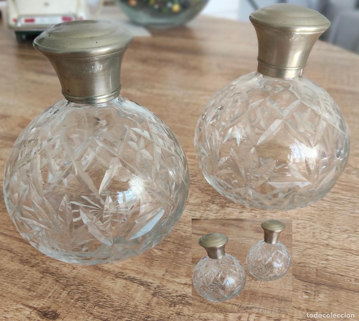 Miniaturas de perfumes antiguos: ANTIGUO CONJUNTO DE DOS BOTELLAS DE PERFUME O TOCADOR EN CRISTAL TALLADO Y PLATA - PRINCIPIOS S.XX