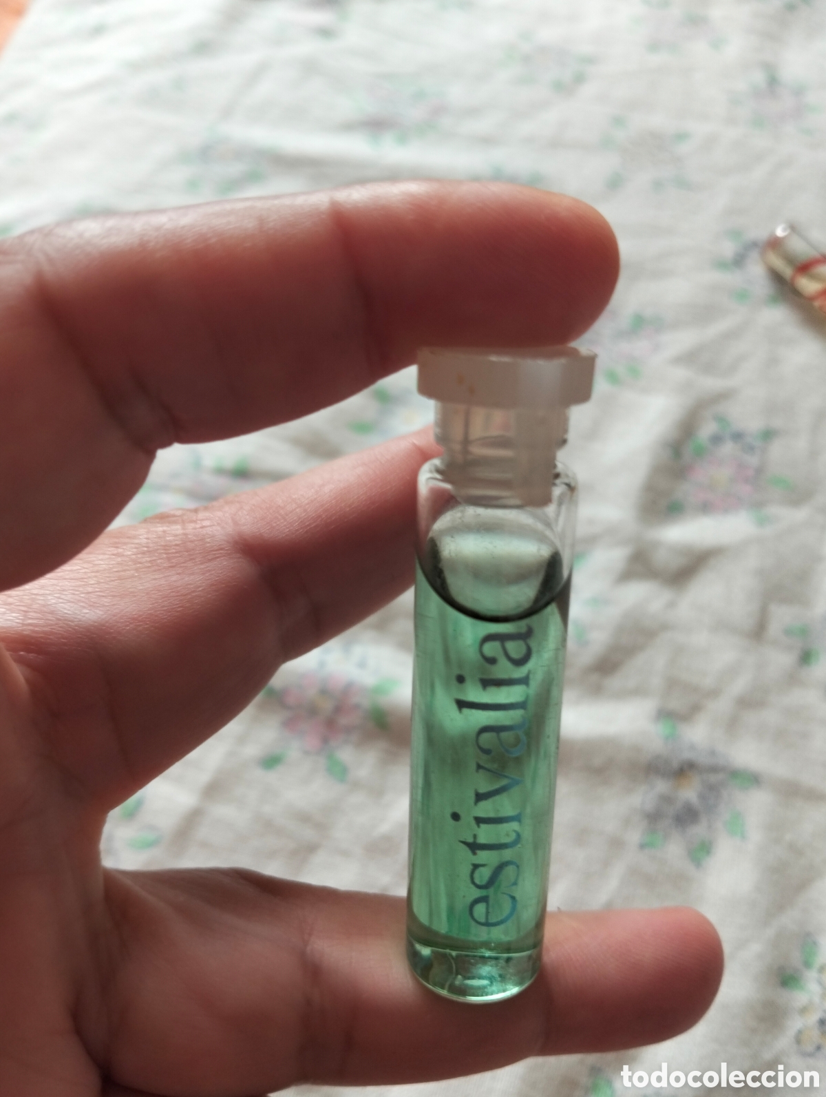 Miniaturas de perfumes antiguos: Muestra vintage est&iacute;valia