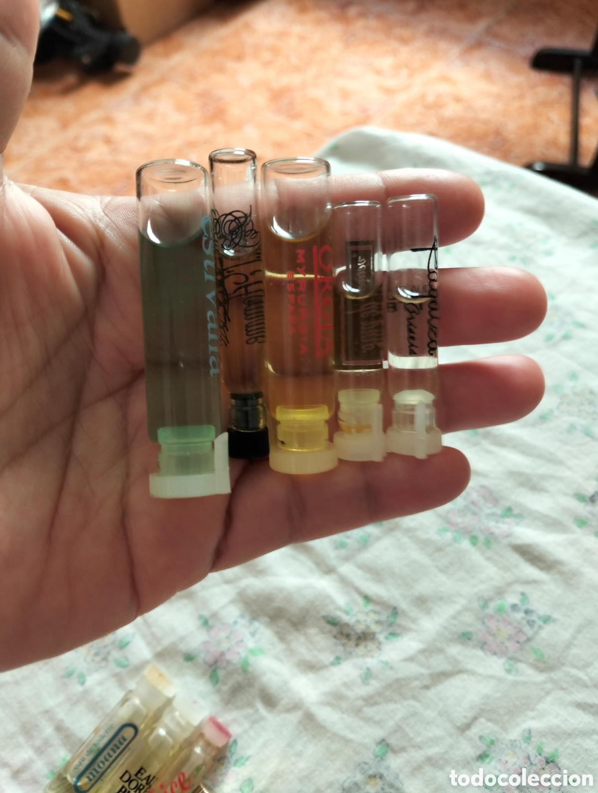 Miniaturas de perfumes antiguos: Muestra a elegir vintage - Foto 4