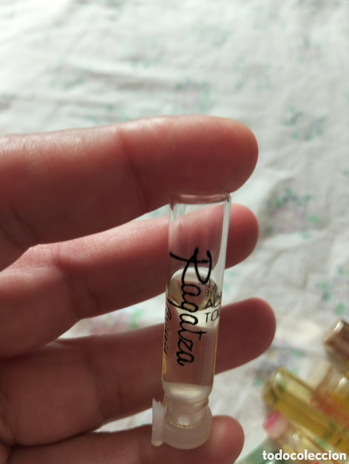 Miniaturas de perfumes antiguos: Muestra a elegir vintage - Foto 23