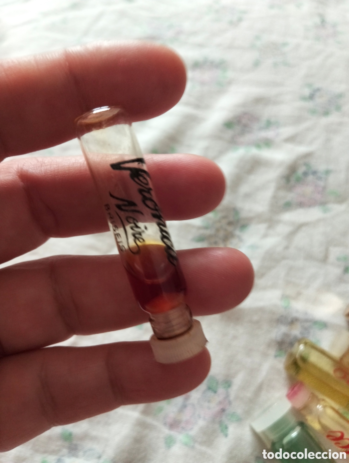 Miniaturas de perfumes antiguos: Muestra a elegir vintage - Foto 24
