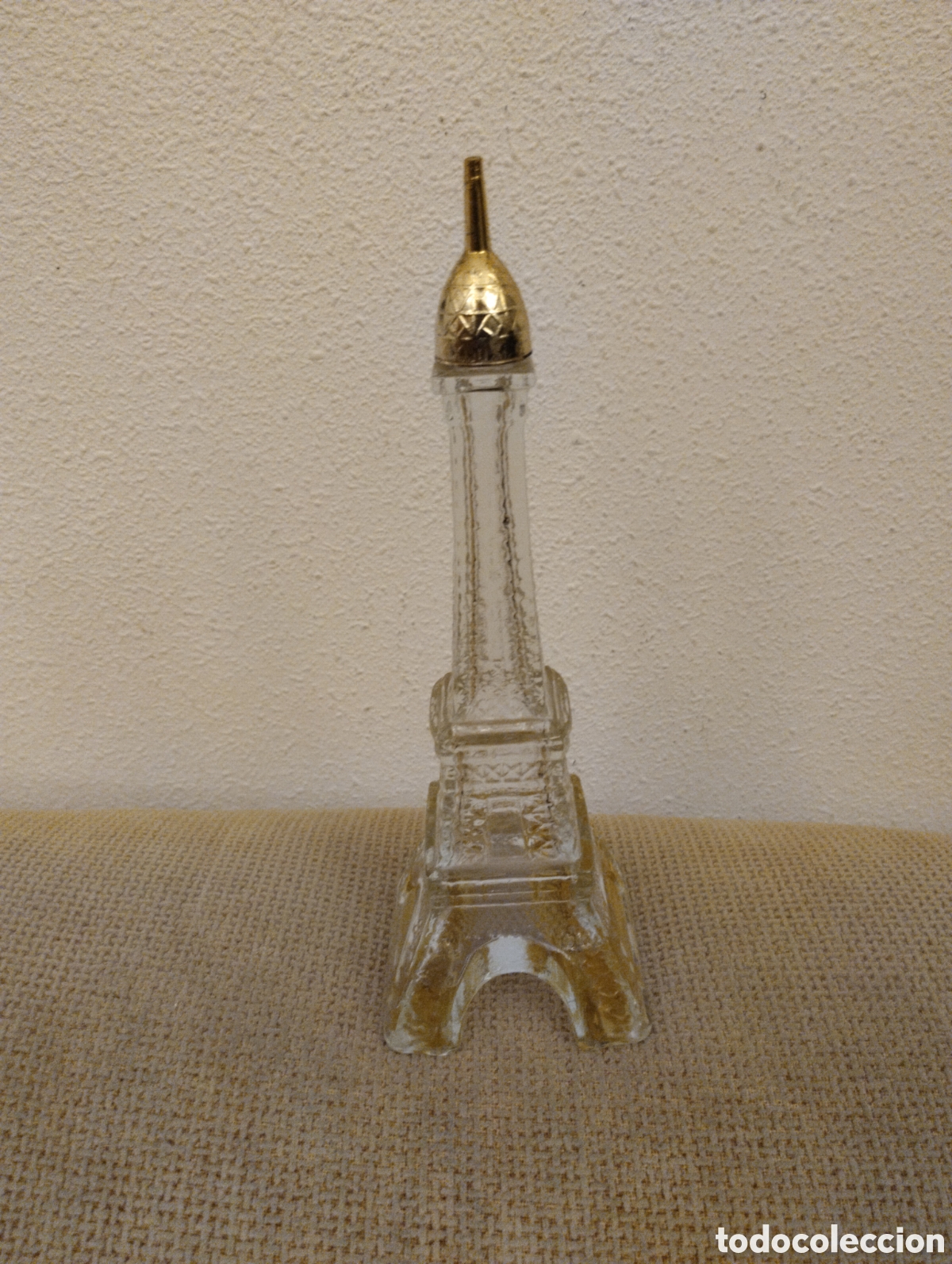 Miniaturas de perfumes antiguos: Frasco colonia Torre Eiffel Avon - Foto 2