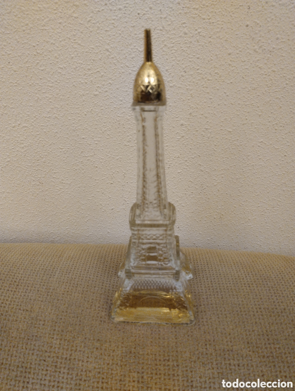 Miniaturas de perfumes antiguos: Frasco colonia Torre Eiffel Avon - Foto 3