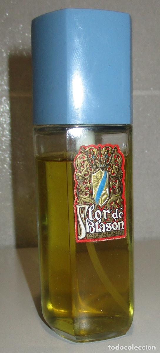 Miniaturas de perfumes antiguos: Frasco de colonia eau de toilette 67 ml. , FLOR DE BLAS&Oacute;N, MYRURGIA, a&ntilde;os 60, con atomizador