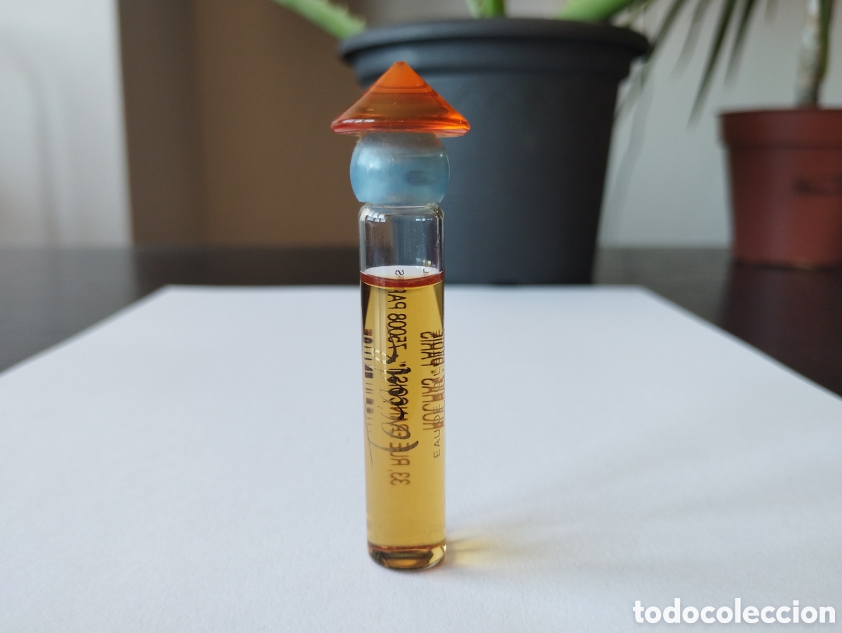 Miniaturas de perfumes antiguos: Miniatura de perfume Tocade de Rochas