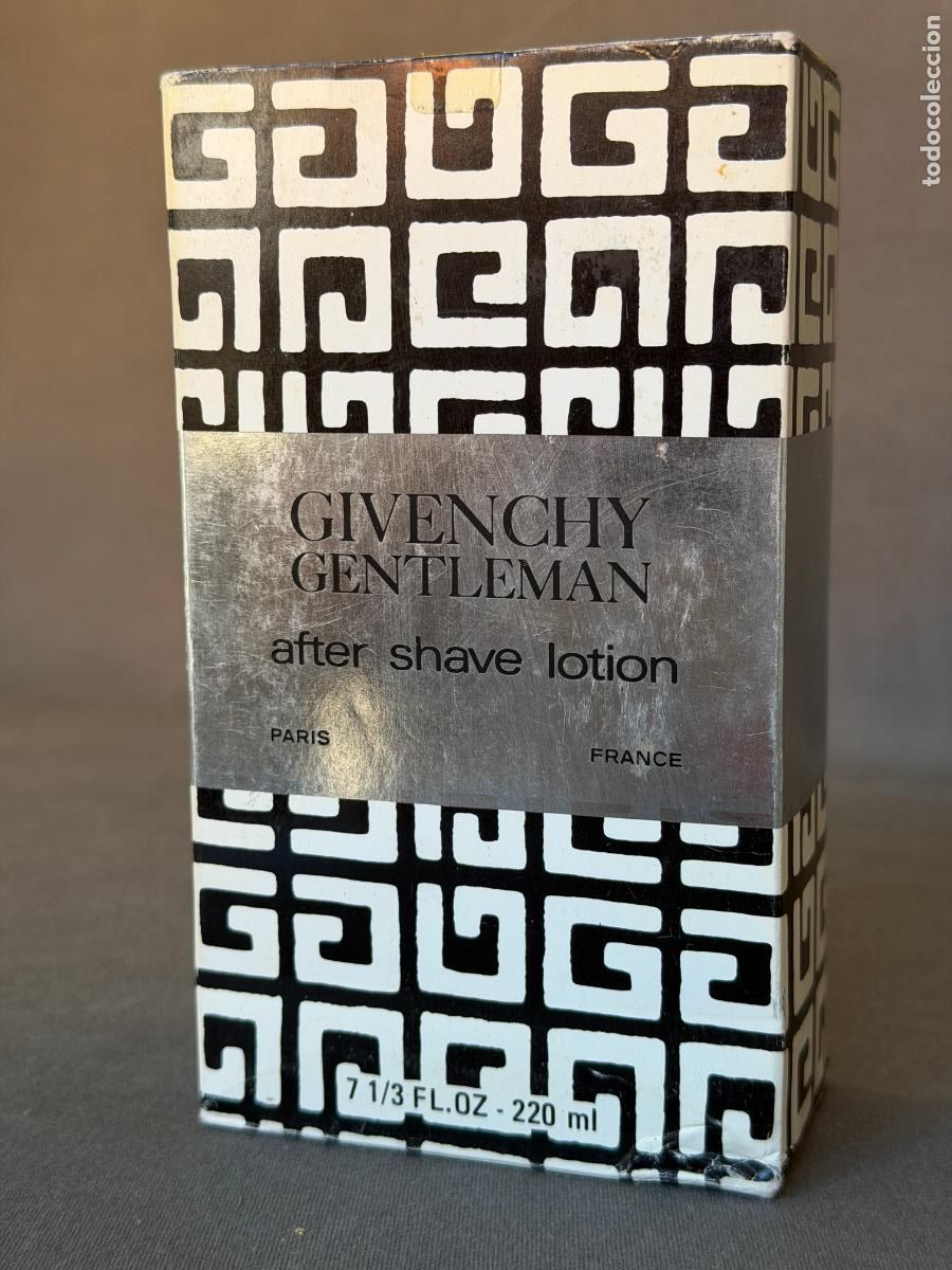 Miniaturas de perfumes antiguos: Vintage Givenchy Gentleman , after shave lotion , 220 ml. ref. 7407 , 1970s.