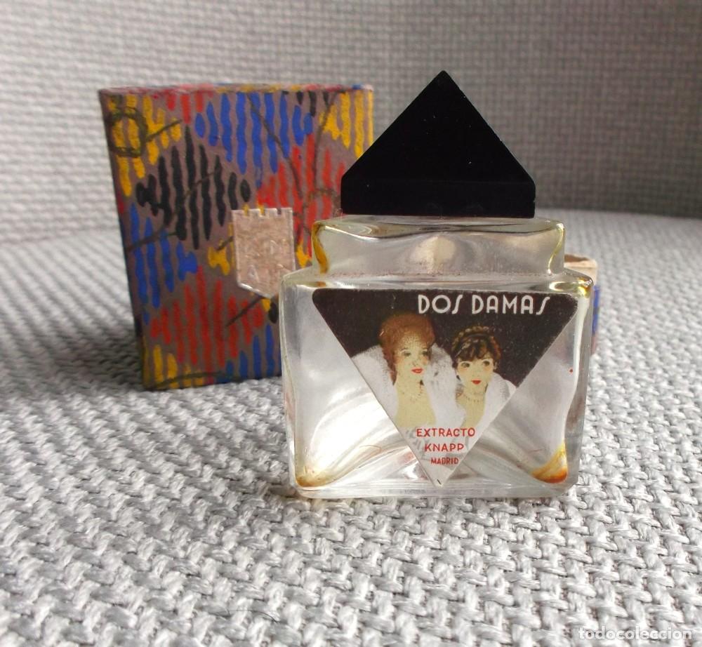 Miniaturas de perfumes antiguos: Muy raro frasco de perfume Dos Damas, original antiguo espa&ntilde;ol, con su caja original.