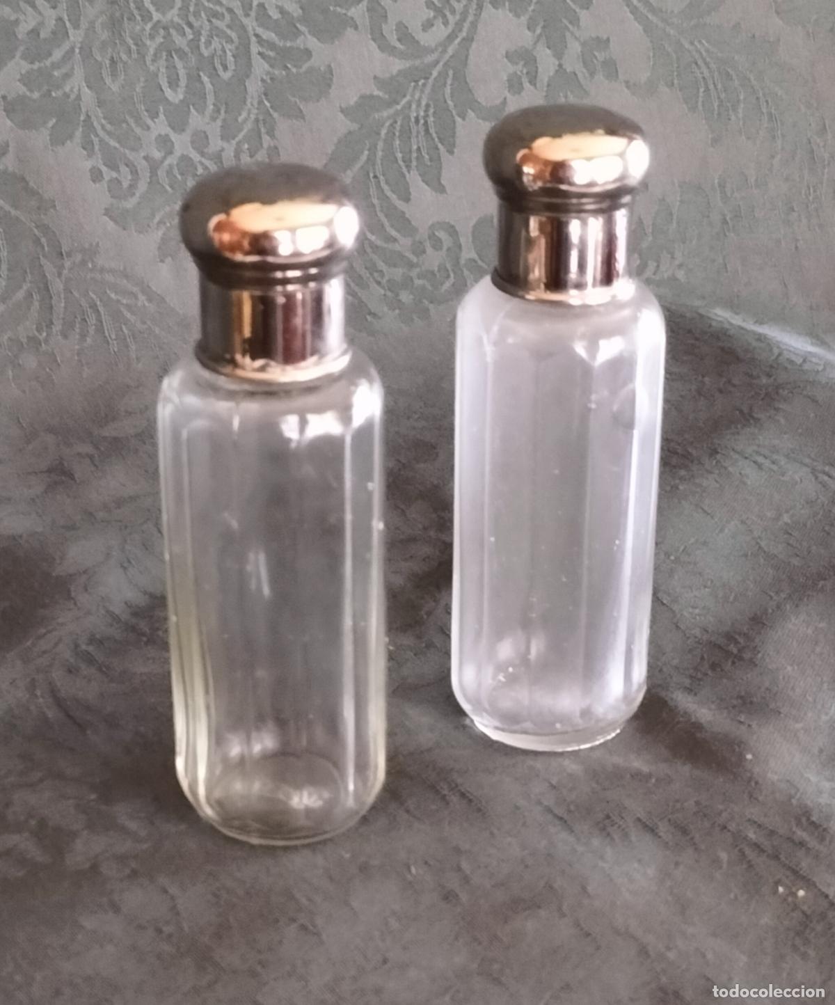 Miniaturas de perfumes antiguos: PAREJA DE FRASCOS DE CRISTAL FACETADO GON TAP&Oacute;N DE ROSCA Y CORCHO EN SU INTERIOR.