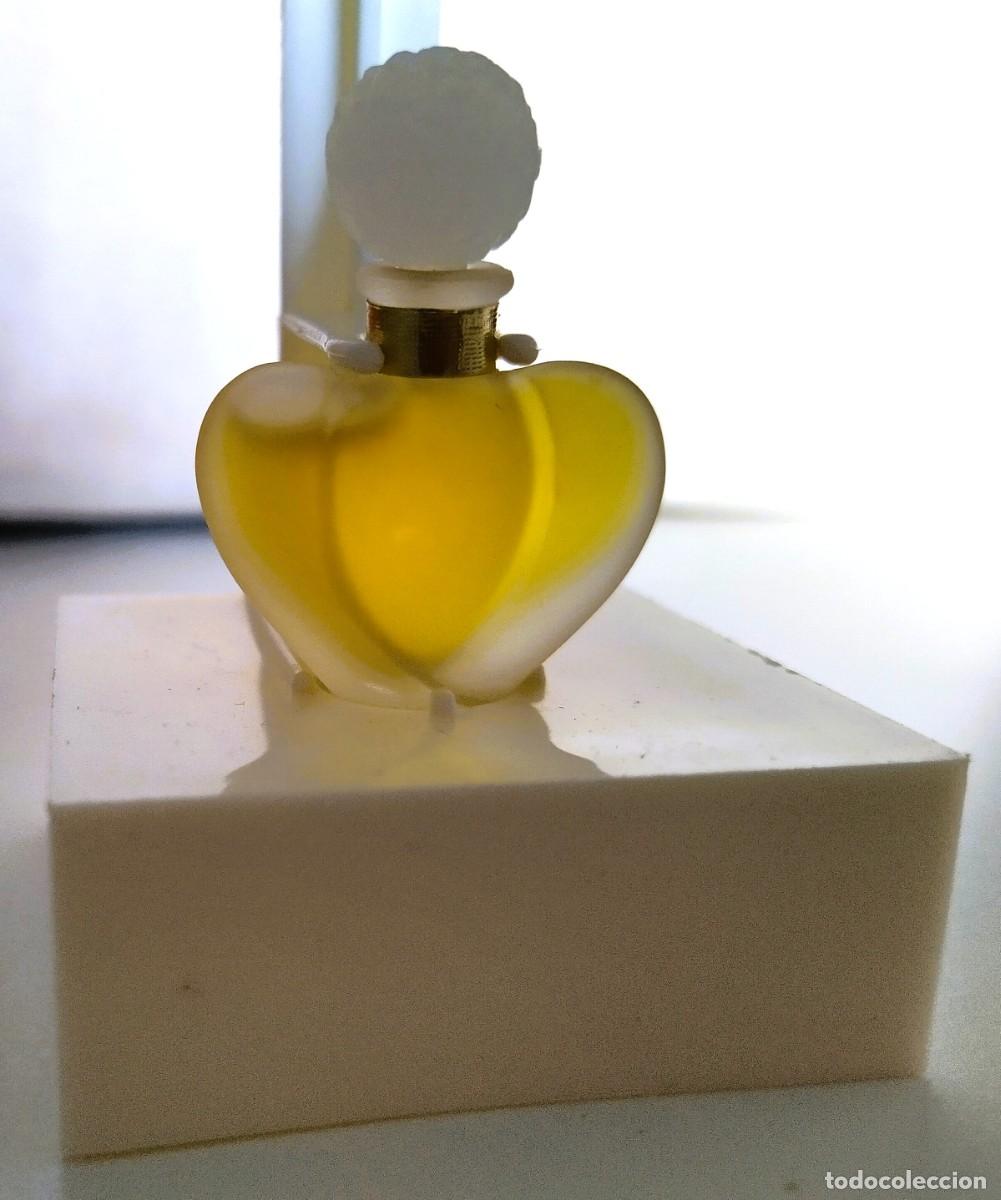 Miniaturas de perfumes antiguos: Miniatura de perfume de colecci&oacute;n Nina Ricci Farouche Parfum 2,5 ml