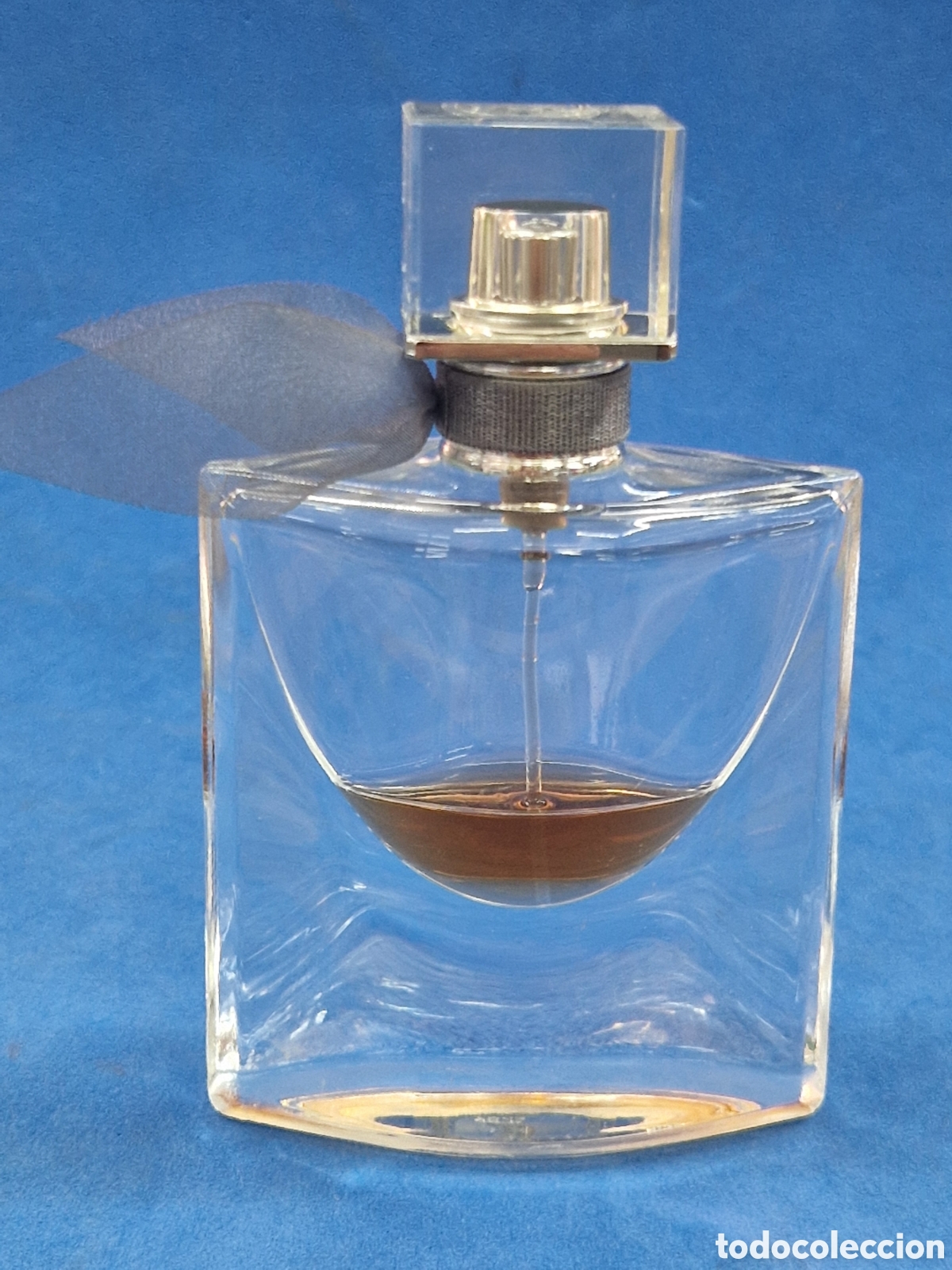Miniaturas de perfumes antiguos: La Vie est Belle, eau de perfum , botella casi vac&iacute;a