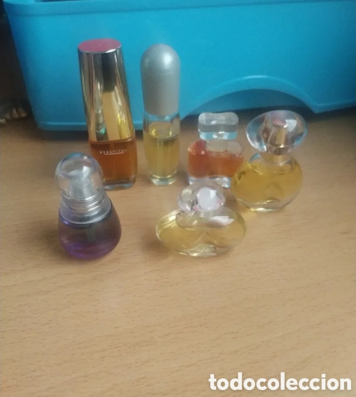 Miniaturas de perfumes antiguos: Colecci&oacute;n estee lauder miniatura de perfume