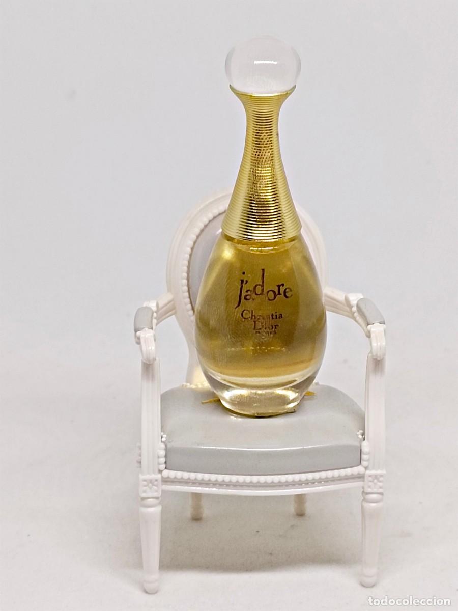 Miniaturas de perfumes antiguos: Miniatura Dior J'adore en sill&oacute;n vintage