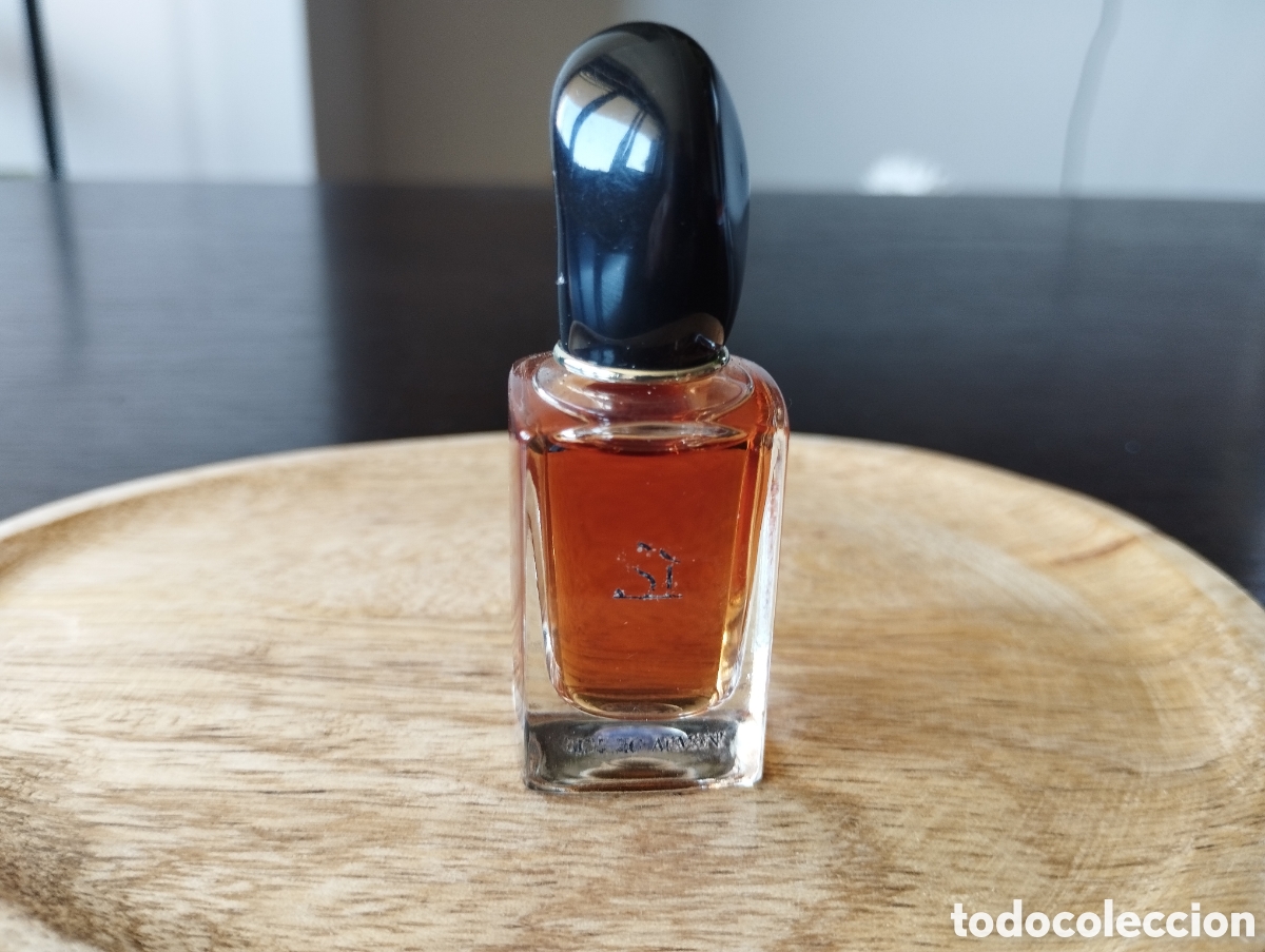 Miniatures of antique perfumes: Miniatura de perfume Si de Giorgio Armani