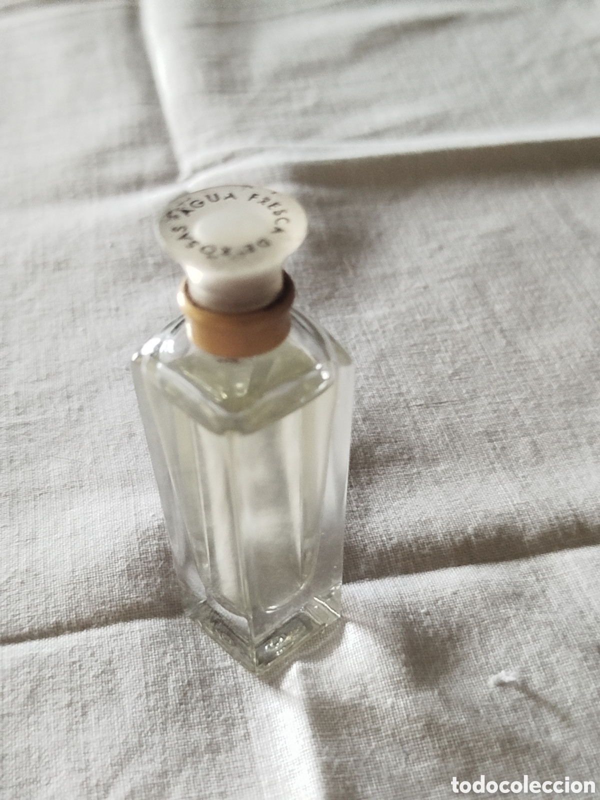Miniaturas de perfumes antiguos: Agua fresca de rosas de ADOLFO DOMINGUEZ
