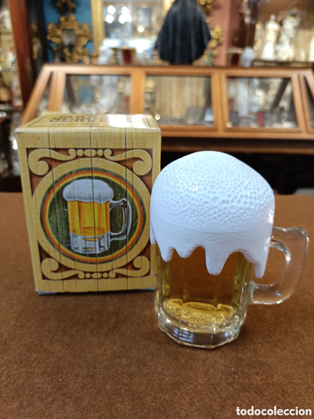Miniaturas de perfumes antiguos: PERFUME, COLONIA, AVON, LOCI&Oacute;N PARA DESPU&Eacute;S DE AFEITAR.EN FORMA DE JARRA DE CERVEZA. EN CAJA ORIGINA