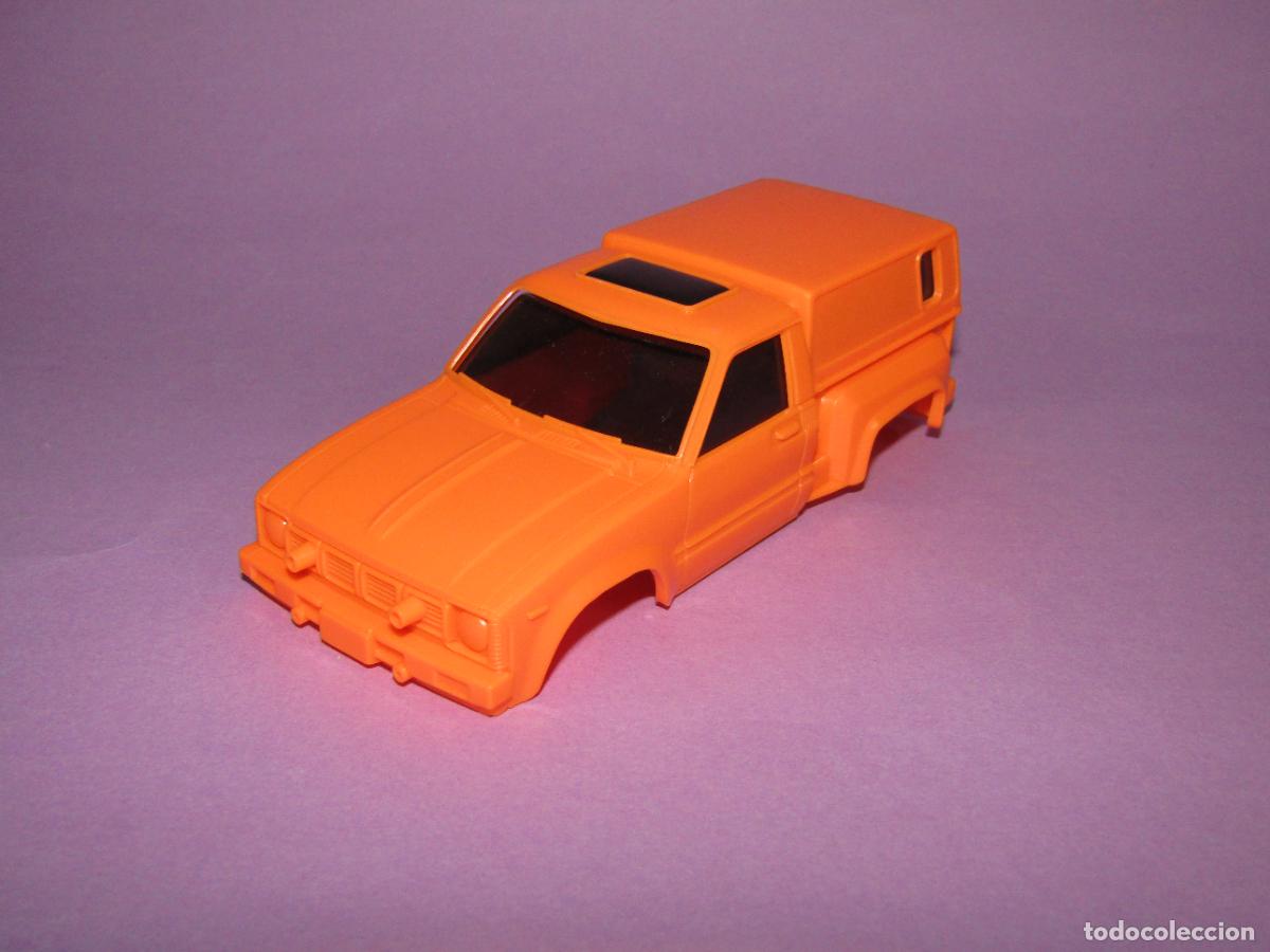 Miniaturas de perfumes antiguos: Antigua Carrocer&iacute;a del HILUX 4WD de TAMIYA Made in Japan