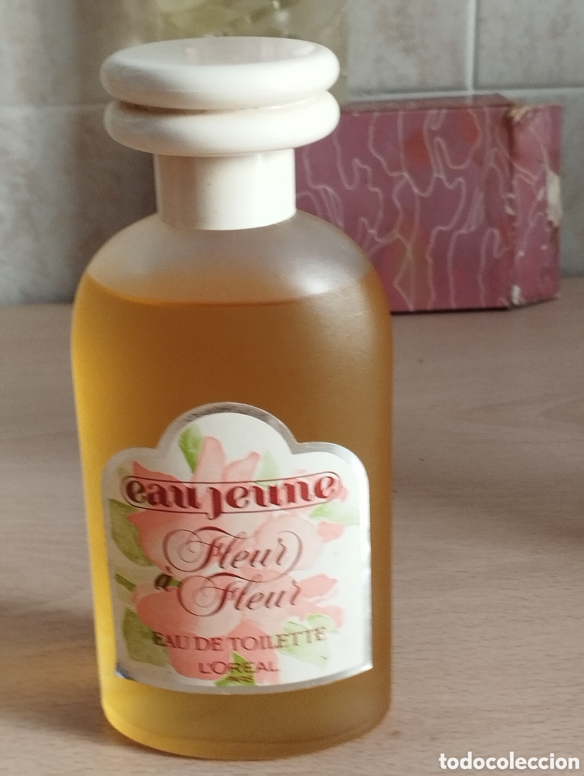 Miniatures of antique perfumes: COLONIA EAU JEUNE FLEUR-FLEUR DE L'OR&Eacute;AL PAR&Iacute;S