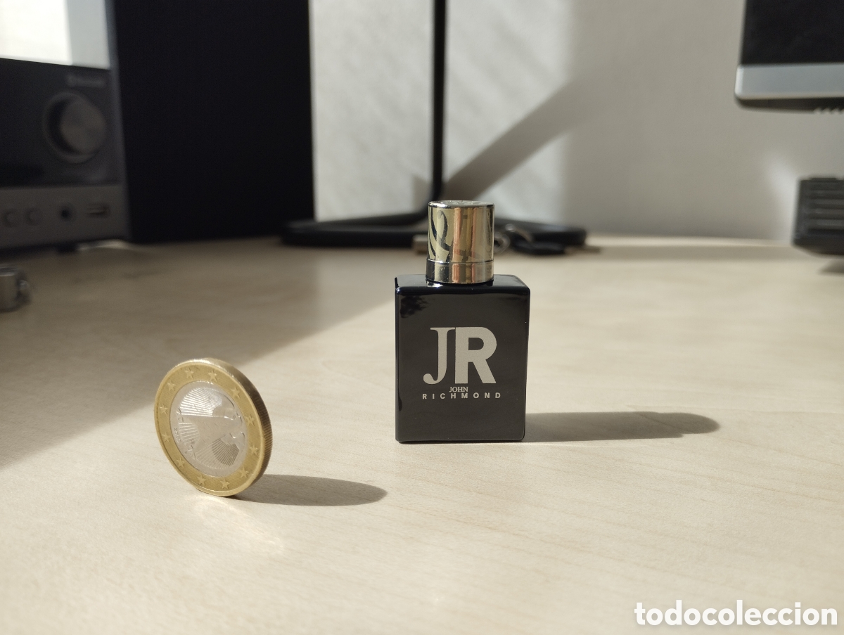Miniaturas de perfumes antiguos: Miniatura de perfume John Richmond edt