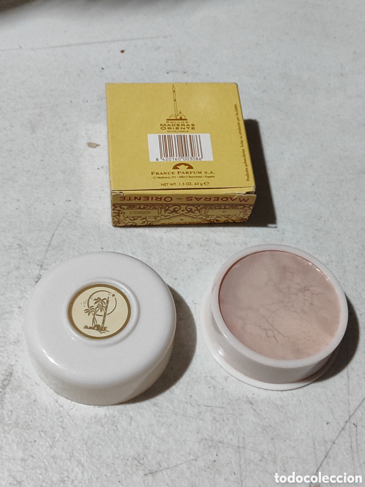 Miniaturas de perfumes antiguos: Polvera actual Maderas de Oriente 42 gramos - Foto 2