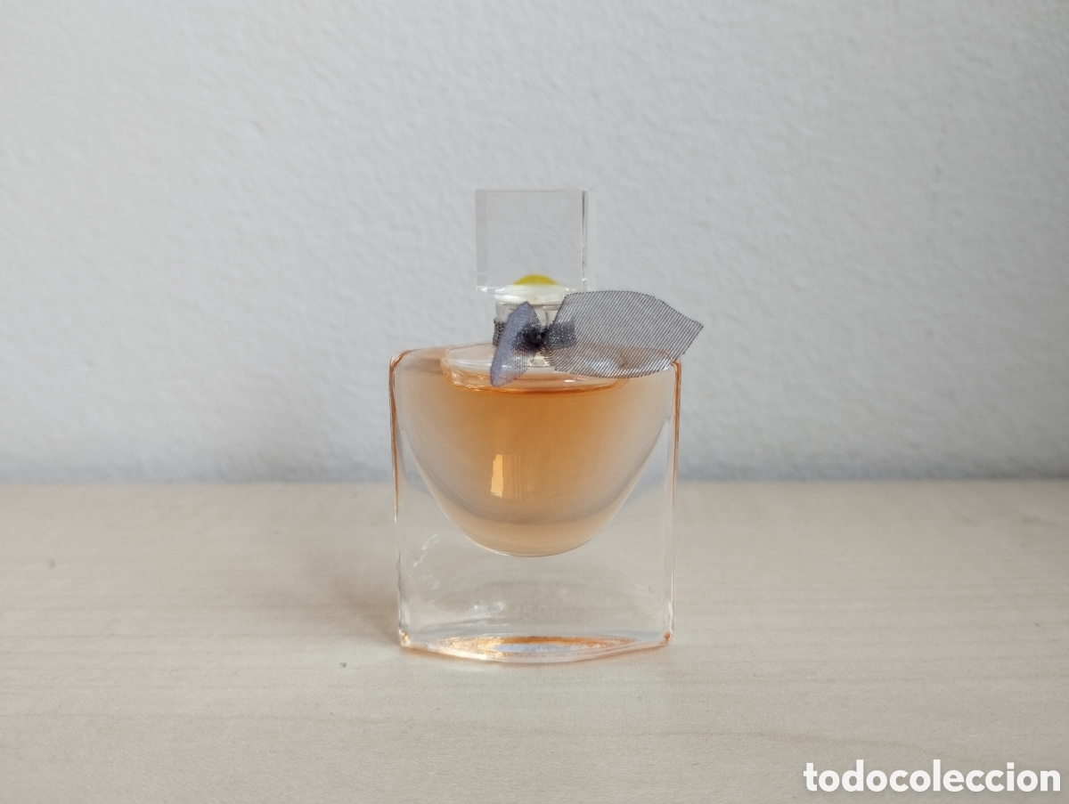 Miniaturas de perfumes antiguos: Miniatura de perfume La Vie est belle de Lancome
