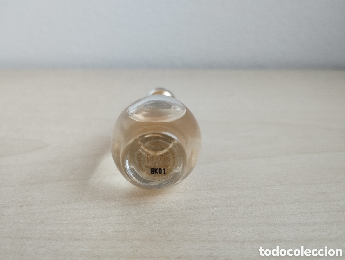 Miniaturas de perfumes antiguos: Miniatura de perfume JAdore de Dior - Foto 3