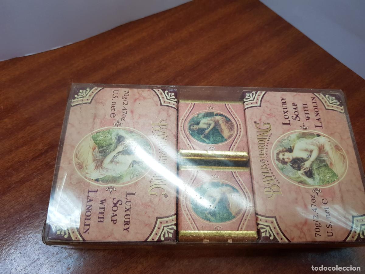 Miniaturas de perfumes antiguos: BAYLIS & HARDING-JABONES