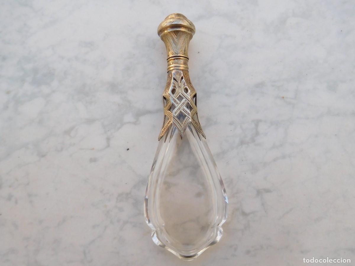Miniaturas de perfumes antiguos: Perfumero antiguo de plata dorada y cristal