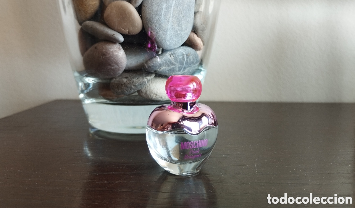 Miniature di profumi antiche: Miniatura de perfume Pink Bouquet de Moschino