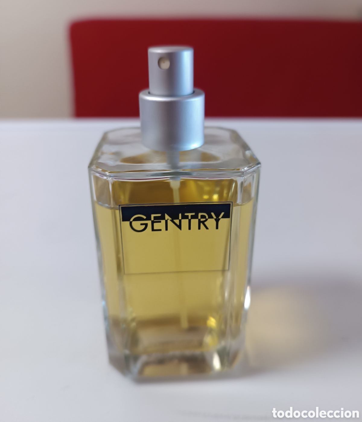 Miniature di profumi antiche: GENTRY, Eau de Cologne DANA, 100 ml. Vaporizador.