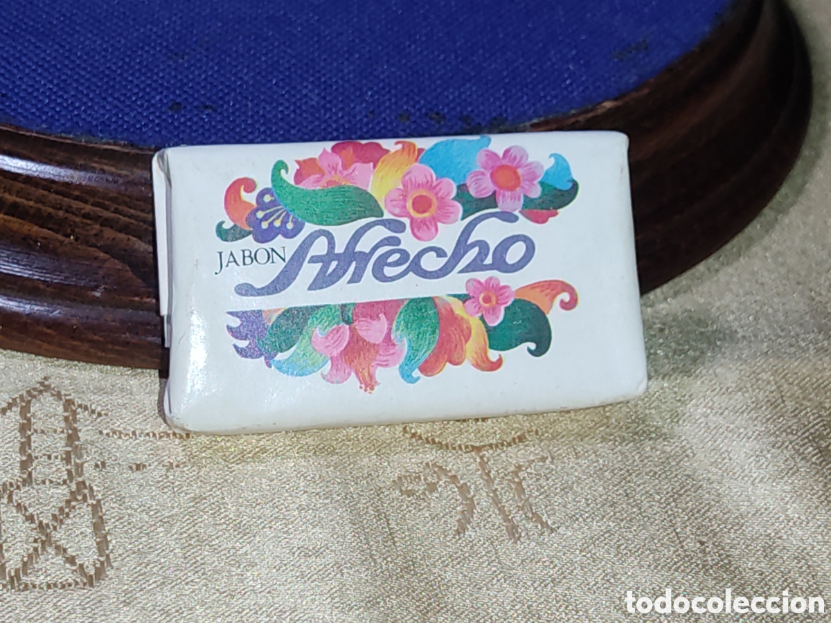 Miniaturas de perfumes antiguos: Pastilla de jab&oacute;n Afrecho de Cabrerizo. Ariza - Zaragoza.