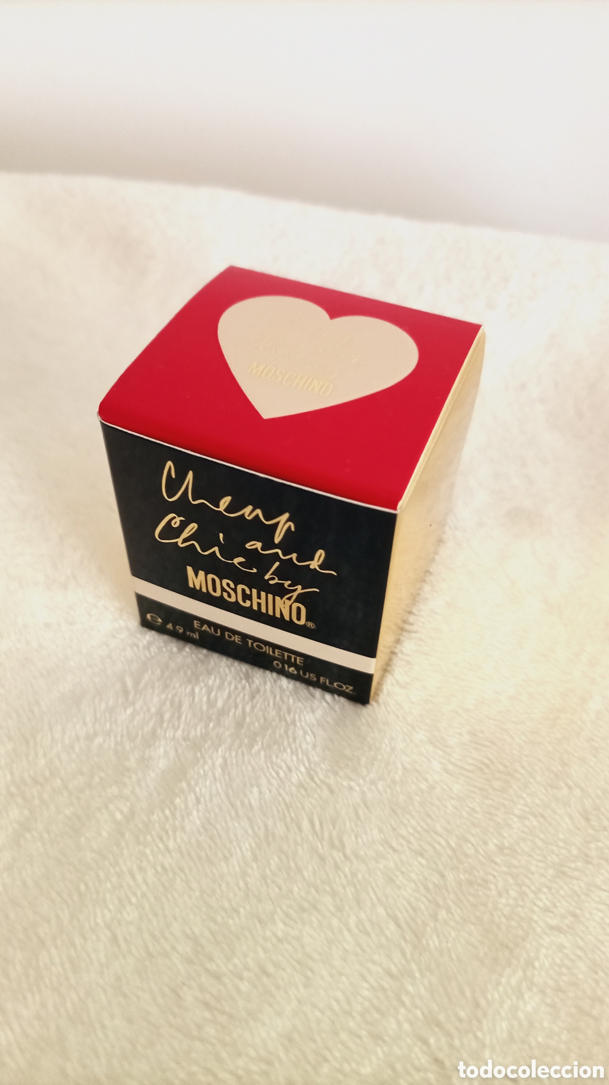 Miniaturas de perfumes antiguos: Miniatura Perfume Cheap and Chic by Moschino EDT 4.9 ml con caja - Nuevo