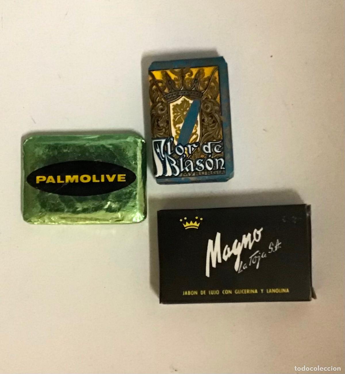 Miniaturas de perfumes antiguos: PALMOLIVE, MAGNO, FLOR DE BLAS&Oacute;N-LOTE DE PEQUE&Ntilde;OS JABONES